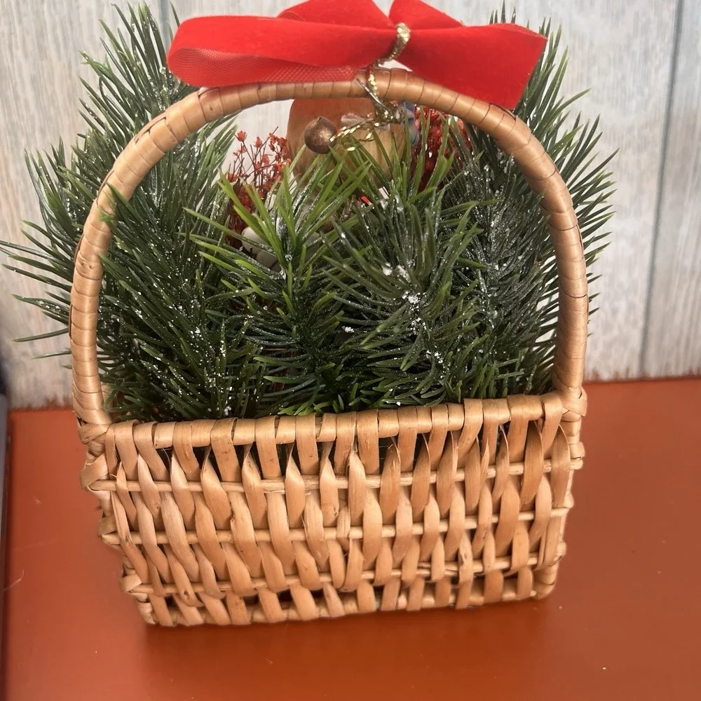 Vintage Kitschy Christmas Lefton boy‎ heart guitar 60's poinsettia greenery